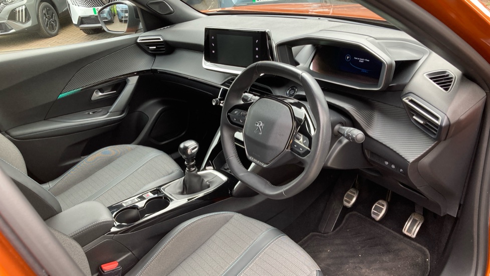 Peugeot 2008 1.2 PureTech Allure Premium+ 5dr Petrol Estate - Image 11