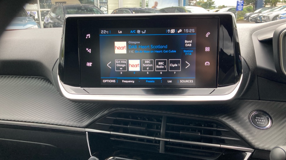 Peugeot 2008 1.2 PureTech Allure Premium+ 5dr Petrol Estate - Image 30