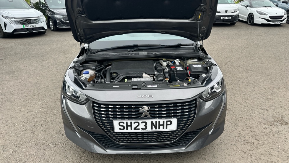 Peugeot 208 1.2 PureTech 100 Active Premium + 5dr Petrol Hatchback - Image 8