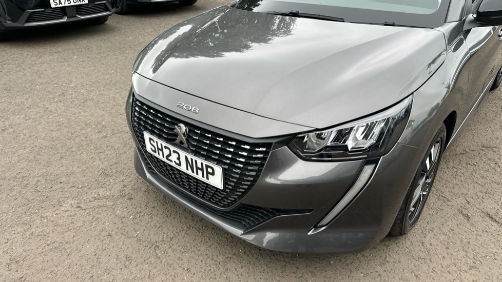 Peugeot 208 1.2 PureTech 100 Active Premium + 5dr Petrol Hatchback - Image 24