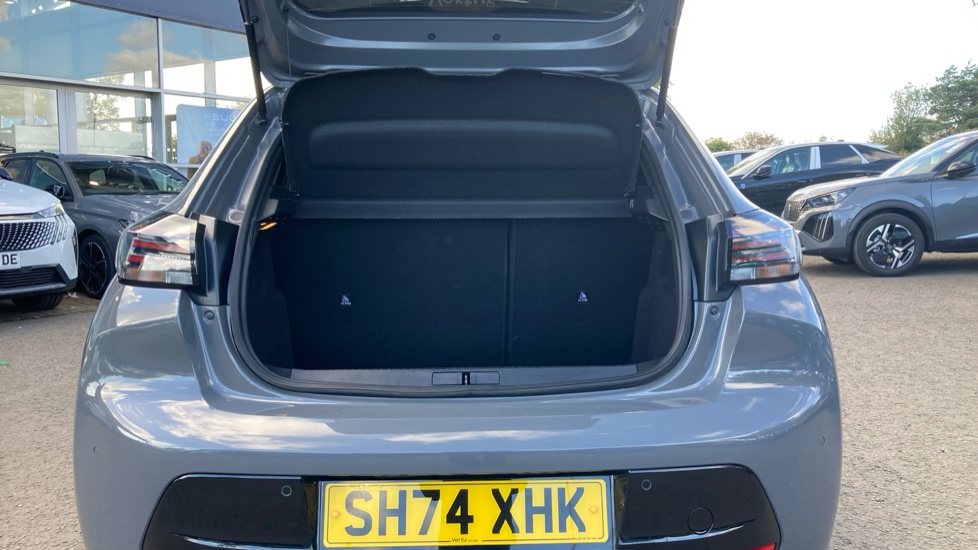 Peugeot 208 1.2 PureTech 100 Allure 5dr Petrol Hatchback - Image 4