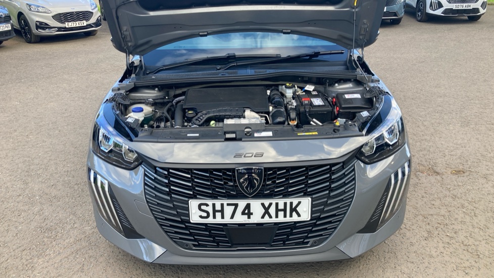 Peugeot 208 1.2 PureTech 100 Allure 5dr Petrol Hatchback - Image 8