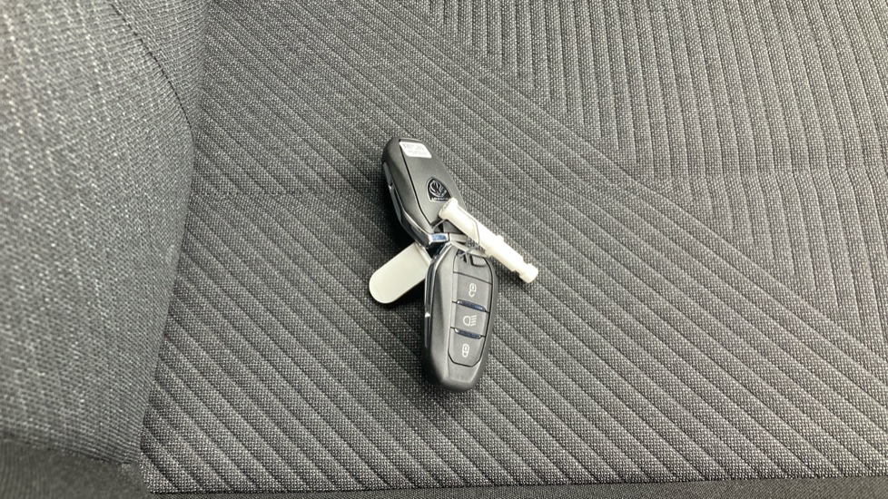 Peugeot 208 1.2 PureTech 100 Style 5dr Petrol Hatchback - Image 20