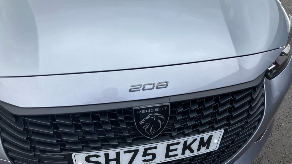 Peugeot 208 1.2 PureTech 100 Style 5dr Petrol Hatchback - Image 23