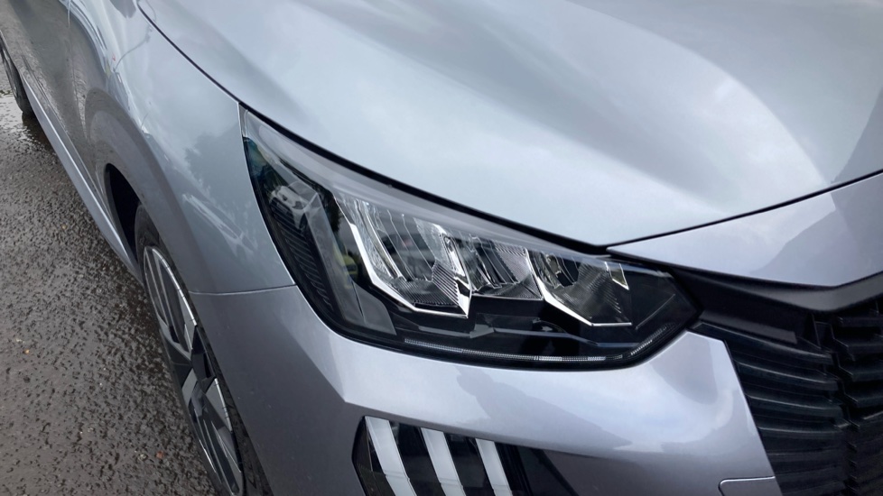 Peugeot 208 1.2 PureTech 100 Style 5dr Petrol Hatchback - Image 25