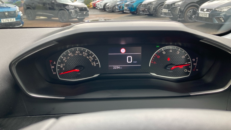 Peugeot 208 1.2 PureTech 100 Style 5dr Petrol Hatchback - Image 39