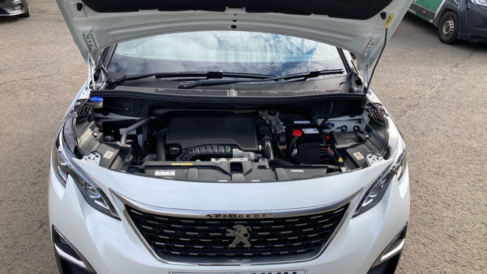 Peugeot 5008 1.2 PureTech GT Line Premium 5dr Petrol Estate - Image 8