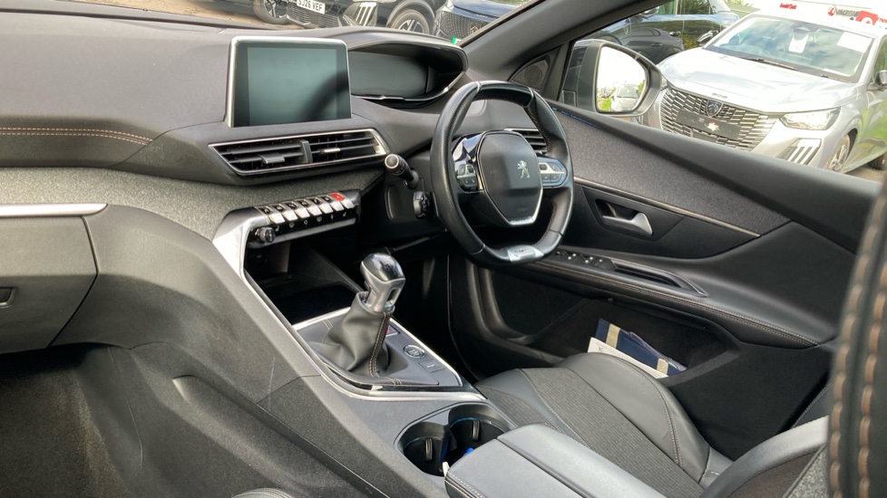 Peugeot 5008 1.2 PureTech GT Line Premium 5dr Petrol Estate - Image 9