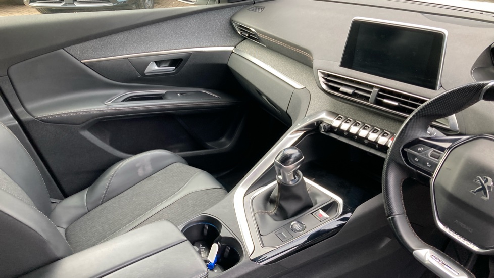Peugeot 5008 1.2 PureTech GT Line Premium 5dr Petrol Estate - Image 14