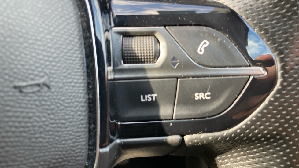 Peugeot 5008 1.2 PureTech GT Line Premium 5dr Petrol Estate - Image 29