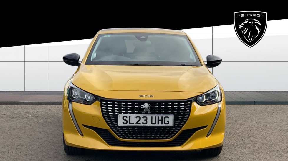 Peugeot 208 1.2 PureTech 100 Allure Premium + 5dr EAT8 Petrol Hatchback - Image 3