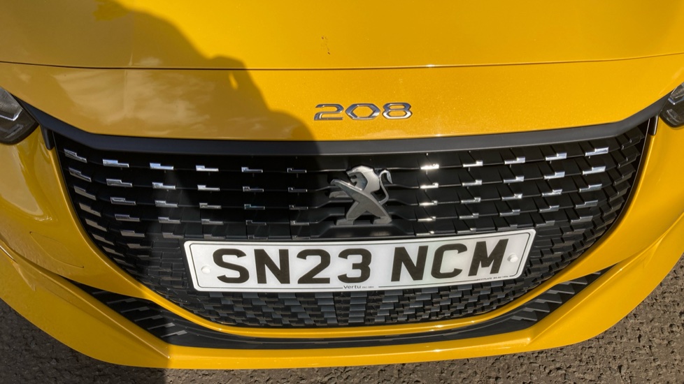 Peugeot 208 1.2 PureTech 100 Active Premium + 5dr Petrol Hatchback - Image 22