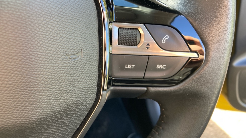 Peugeot 208 1.2 PureTech 100 Active Premium + 5dr Petrol Hatchback - Image 43