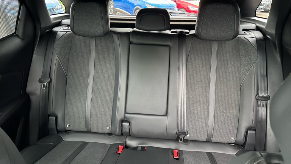 Peugeot 3008 1.5 BlueHDi GT Line 5dr EAT8 Diesel Estate - Image 15