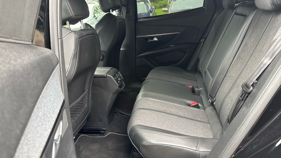 Peugeot 3008 1.5 BlueHDi GT Line 5dr EAT8 Diesel Estate - Image 16