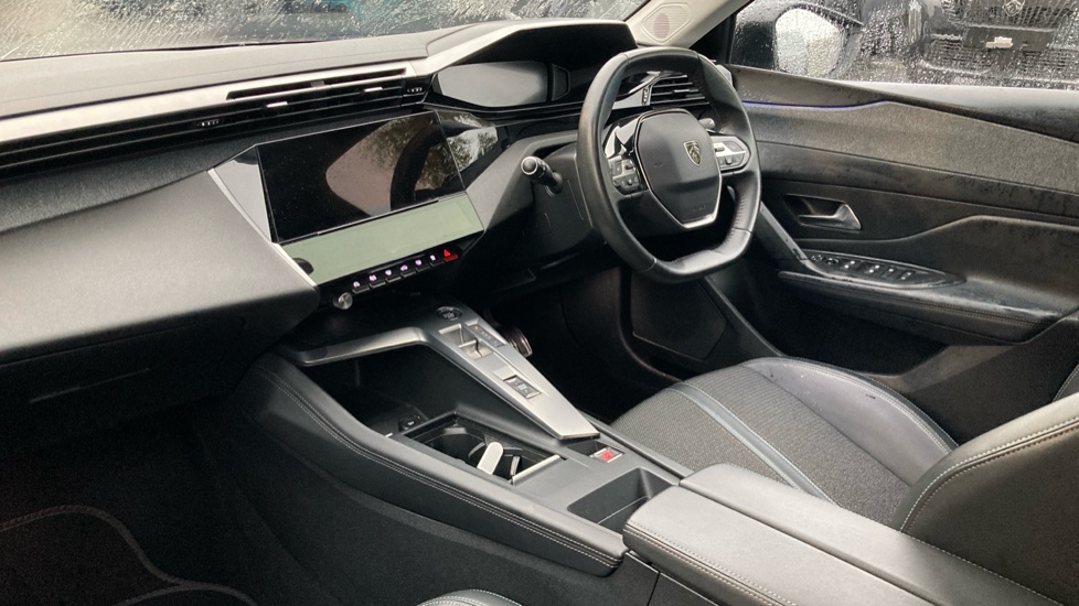 Peugeot 308 1.6 Plug-in Hybrid Allure Premium 5dr e-EAT8 Hatchback - Image 9