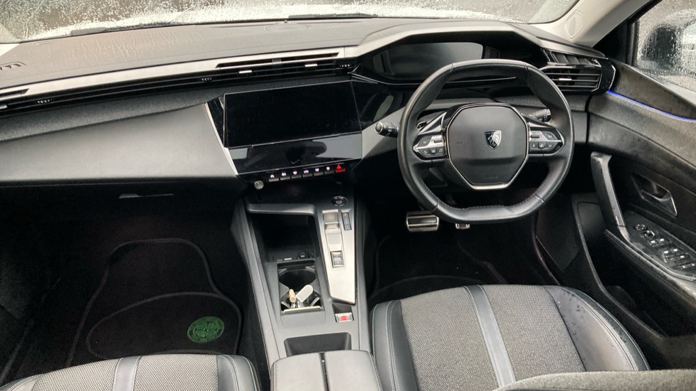 Peugeot 308 1.6 Plug-in Hybrid Allure Premium 5dr e-EAT8 Hatchback - Image 10