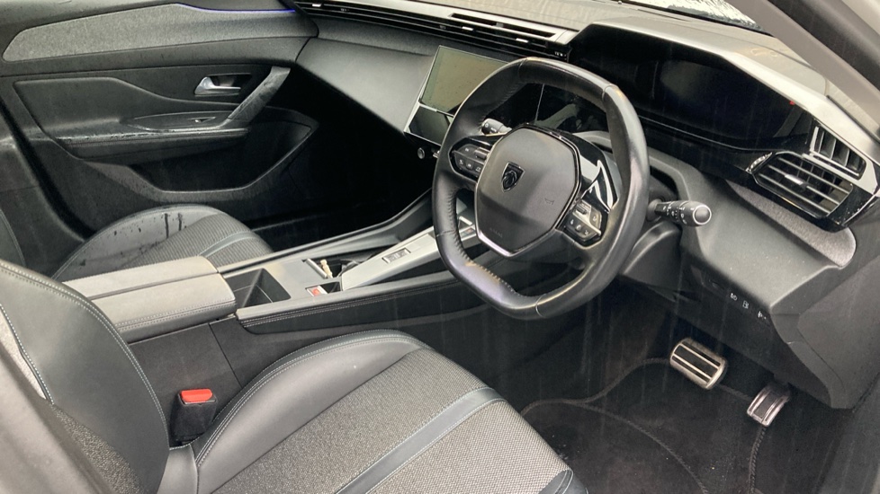 Peugeot 308 1.6 Plug-in Hybrid Allure Premium 5dr e-EAT8 Hatchback - Image 11