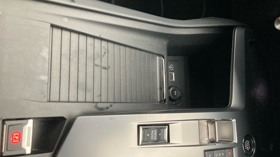 Peugeot 308 1.6 Plug-in Hybrid Allure Premium 5dr e-EAT8 Hatchback - Image 35
