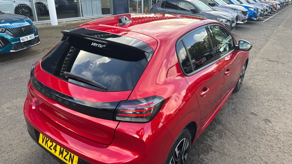 Peugeot 208 1.2 PureTech 100 Allure 5dr Petrol Hatchback - Image 40
