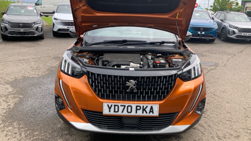 Peugeot 2008 1.2 PureTech 130 GT Line 5dr Petrol Estate - Image 8
