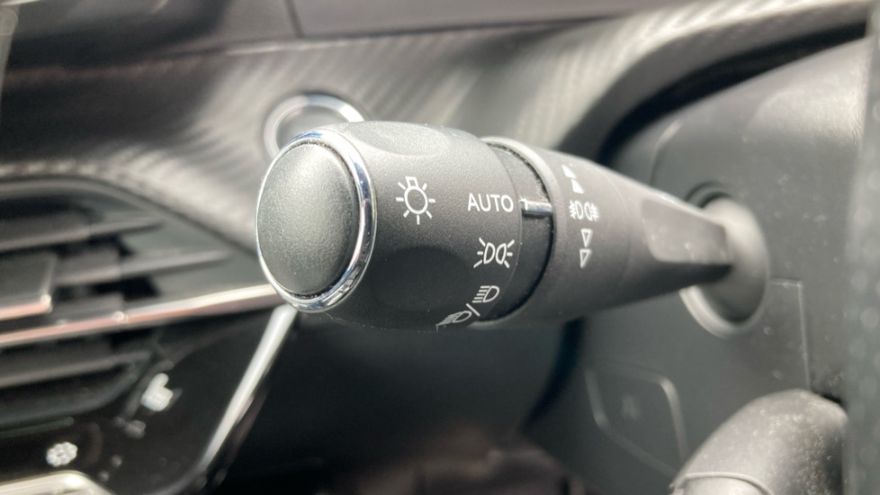 Peugeot 2008 1.2 PureTech 130 GT Line 5dr Petrol Estate - Image 36