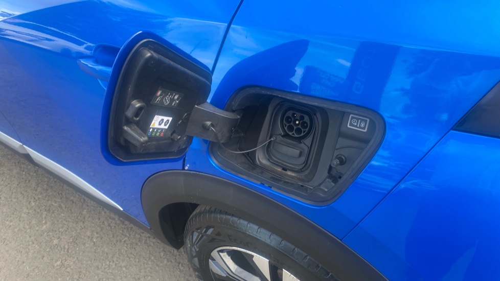 Peugeot 2008 100kW GT 50kWh 5dr Auto Electric Estate - Image 38
