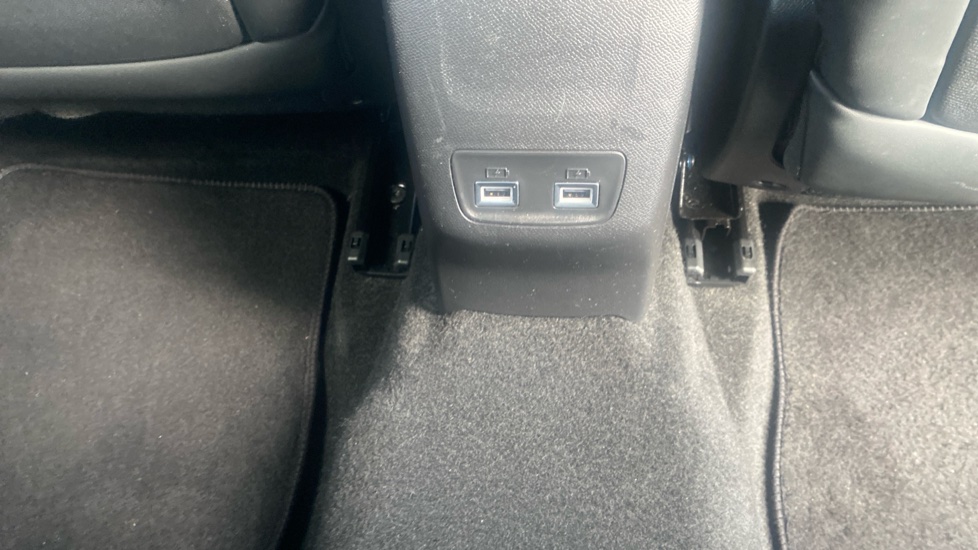 Peugeot 2008 100kW GT 50kWh 5dr Auto Electric Estate - Image 44