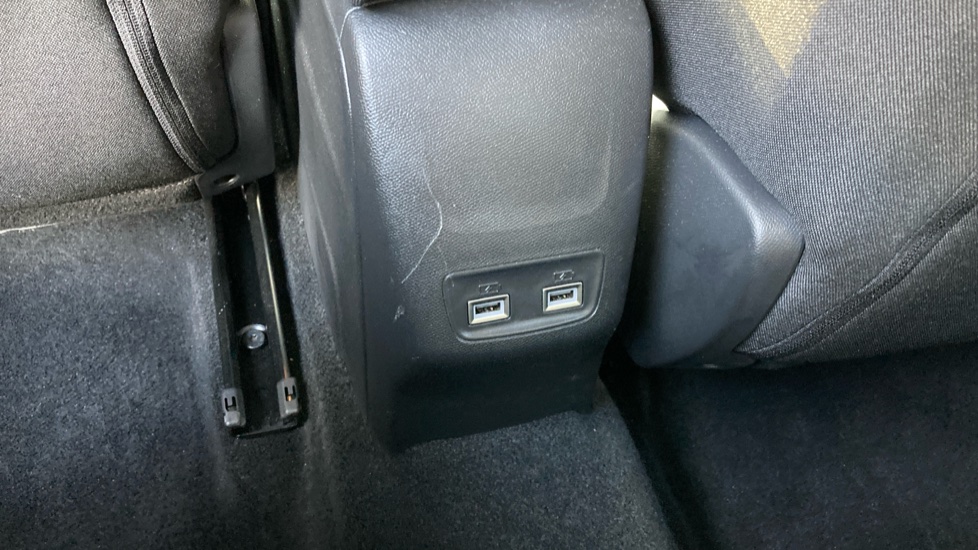 Peugeot 208 1.2 PureTech 100 Allure Premium + 5dr Petrol Hatchback - Image 35