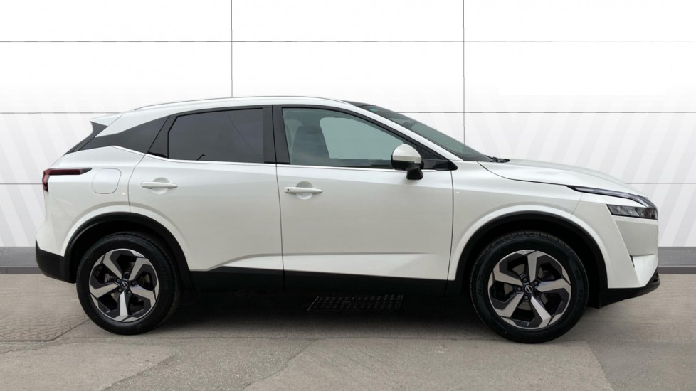 Nissan Qashqai 1.3 DiG-T MH 158 N-Connecta 5dr Xtronic Petrol Hatchback - Image 5