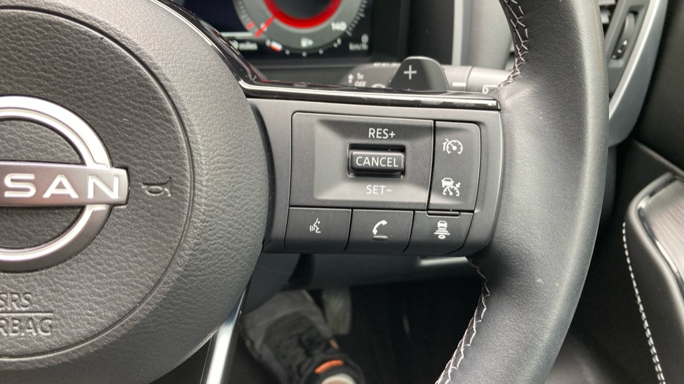 Nissan Qashqai 1.3 DiG-T MH 158 N-Connecta 5dr Xtronic Petrol Hatchback - Image 29