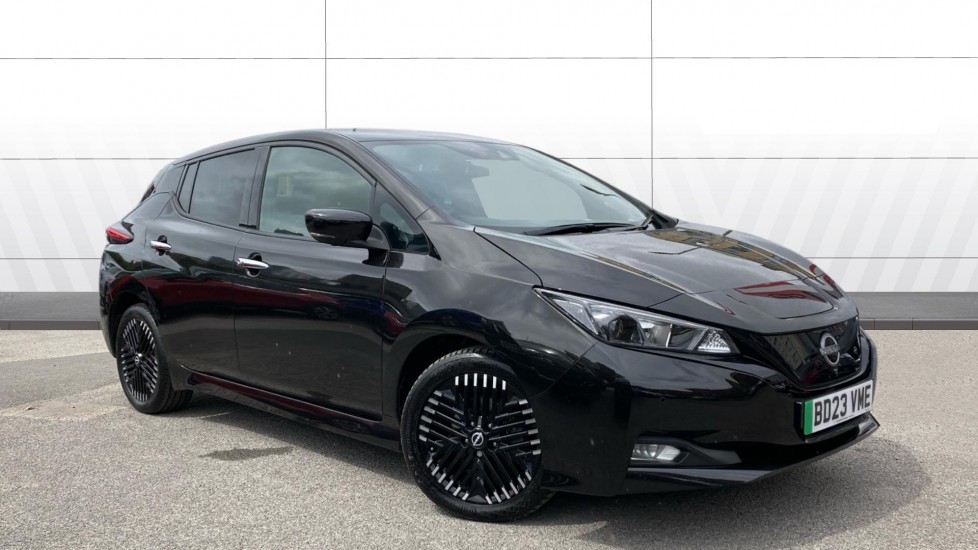 Nissan LEAF 110kW N-Connecta 39kWh 5dr Auto Electric Hatchback - Image 1