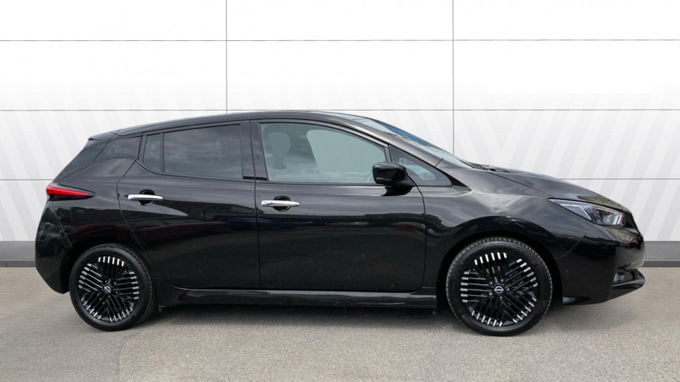 Nissan LEAF 110kW N-Connecta 39kWh 5dr Auto Electric Hatchback - Image 5