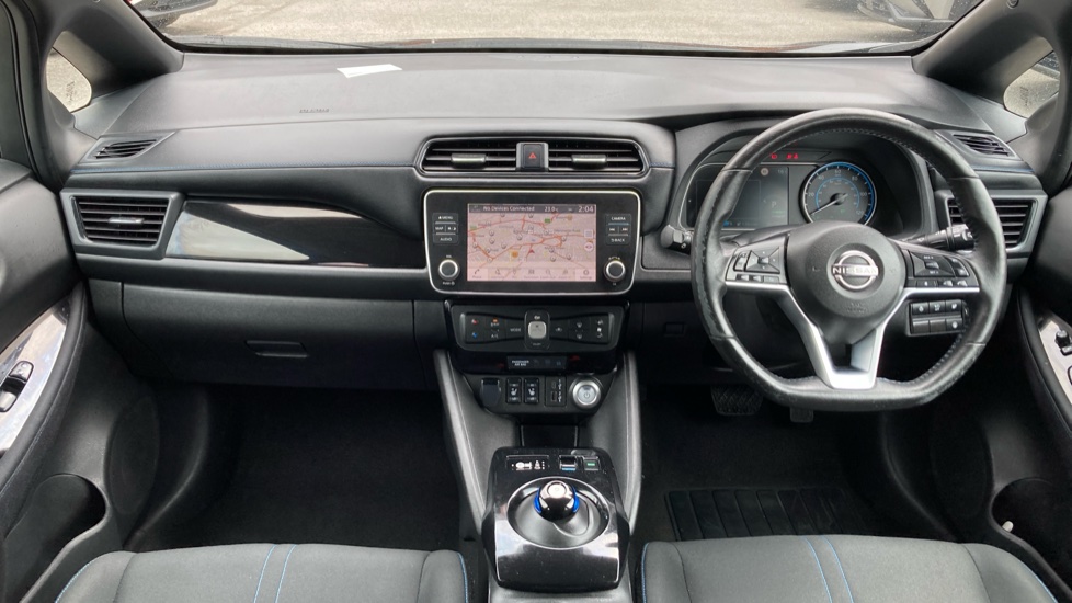Nissan LEAF 110kW N-Connecta 39kWh 5dr Auto Electric Hatchback - Image 10