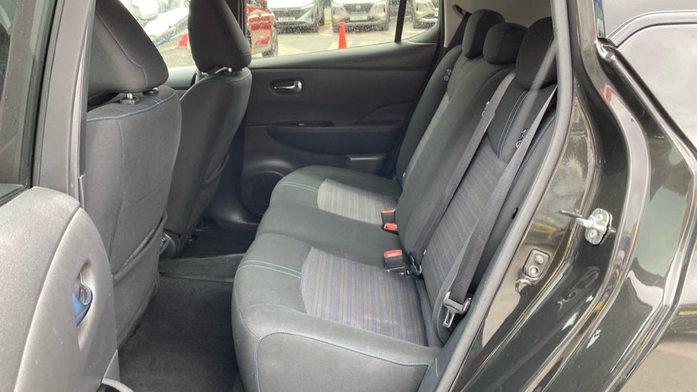 Nissan LEAF 110kW N-Connecta 39kWh 5dr Auto Electric Hatchback - Image 16