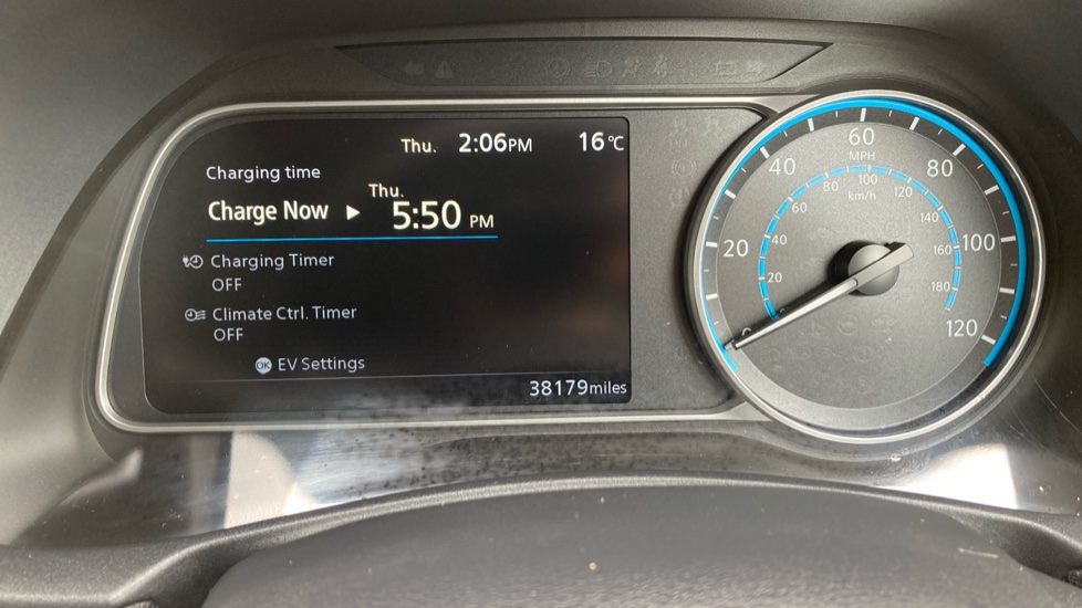 Nissan LEAF 110kW N-Connecta 39kWh 5dr Auto Electric Hatchback - Image 18