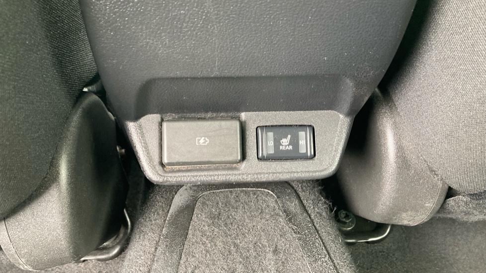 Nissan LEAF 110kW N-Connecta 39kWh 5dr Auto Electric Hatchback - Image 21