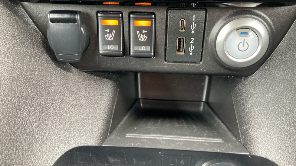 Nissan LEAF 110kW N-Connecta 39kWh 5dr Auto Electric Hatchback - Image 24