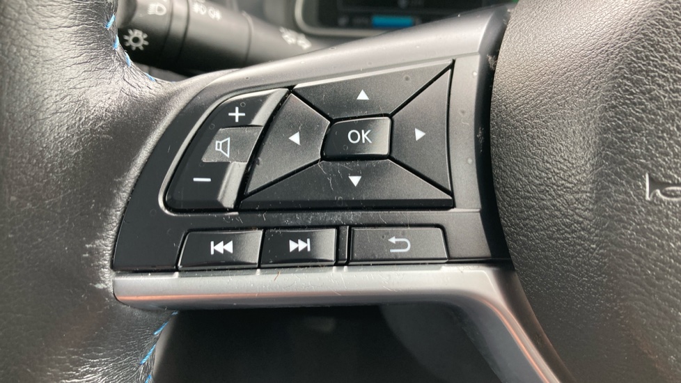 Nissan LEAF 110kW N-Connecta 39kWh 5dr Auto Electric Hatchback - Image 27