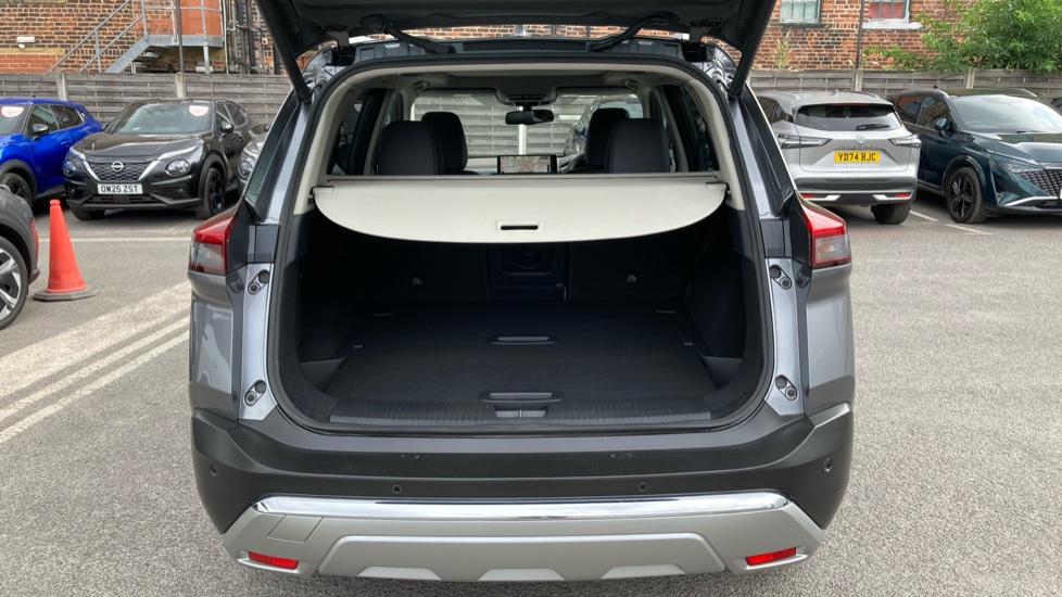 Nissan X-Trail 1.5 MHEV 163 Tekna 5dr Xtronic Petrol Station Wagon - Image 4