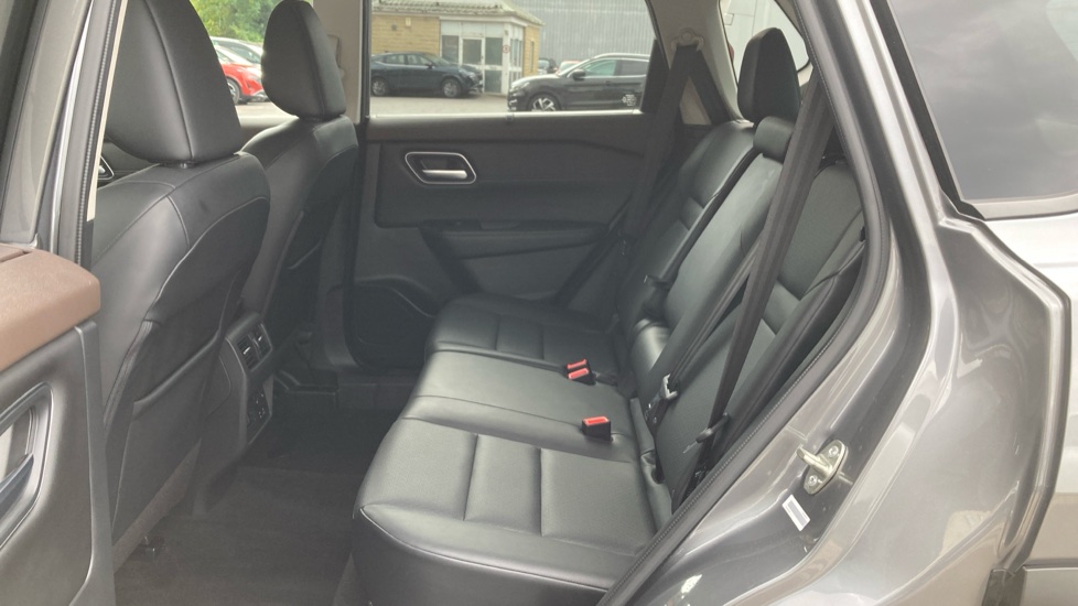 Nissan X-Trail 1.5 MHEV 163 Tekna 5dr Xtronic Petrol Station Wagon - Image 16