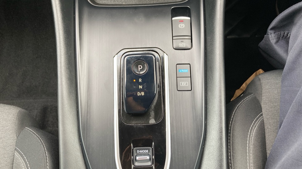 Nissan Qashqai 1.5 E-Power N-Connecta 5dr Auto Hybrid Hatchback - Image 27