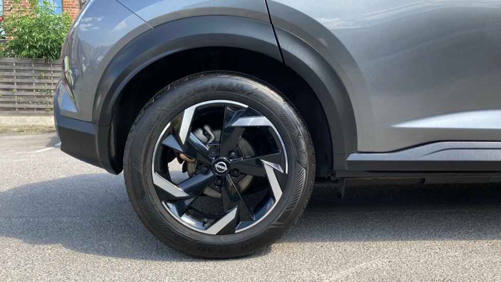Nissan Juke 1.6 Hybrid N-Connecta 5dr Auto Hybrid Hatchback - Image 7