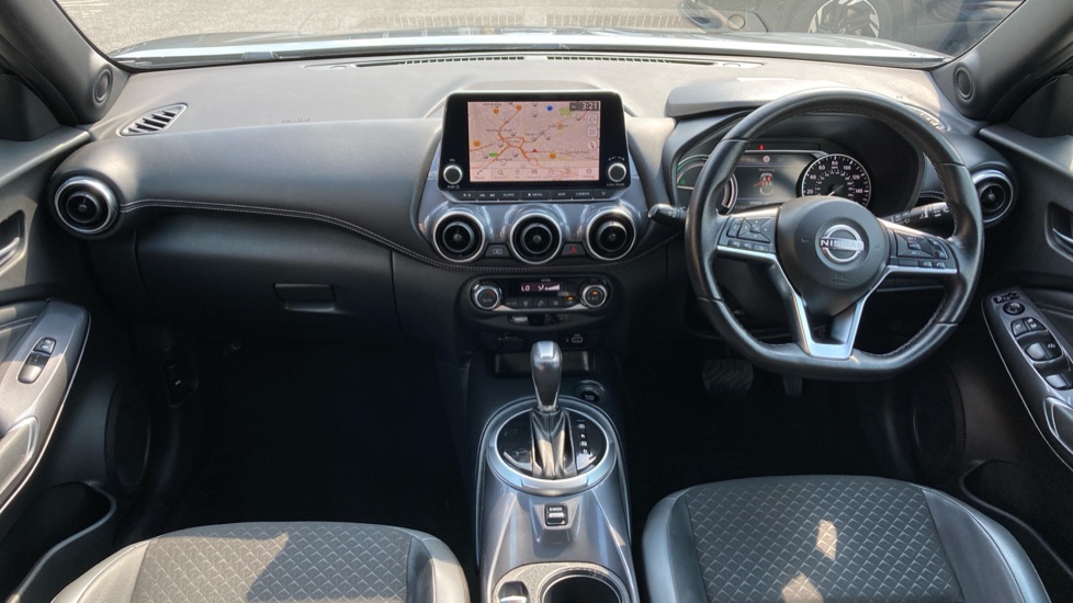 Nissan Juke 1.6 Hybrid N-Connecta 5dr Auto Hybrid Hatchback - Image 10