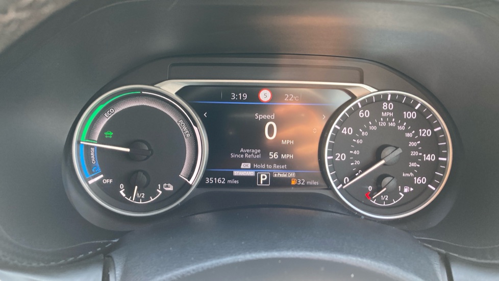 Nissan Juke 1.6 Hybrid N-Connecta 5dr Auto Hybrid Hatchback - Image 18
