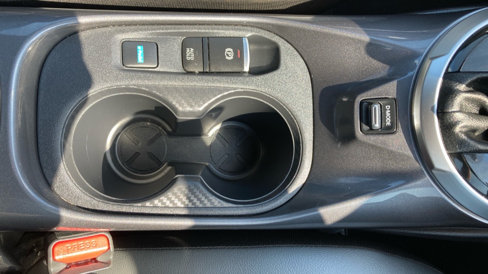 Nissan Juke 1.6 Hybrid N-Connecta 5dr Auto Hybrid Hatchback - Image 27