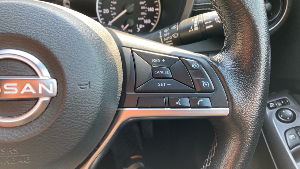 Nissan Juke 1.6 Hybrid N-Connecta 5dr Auto Hybrid Hatchback - Image 29