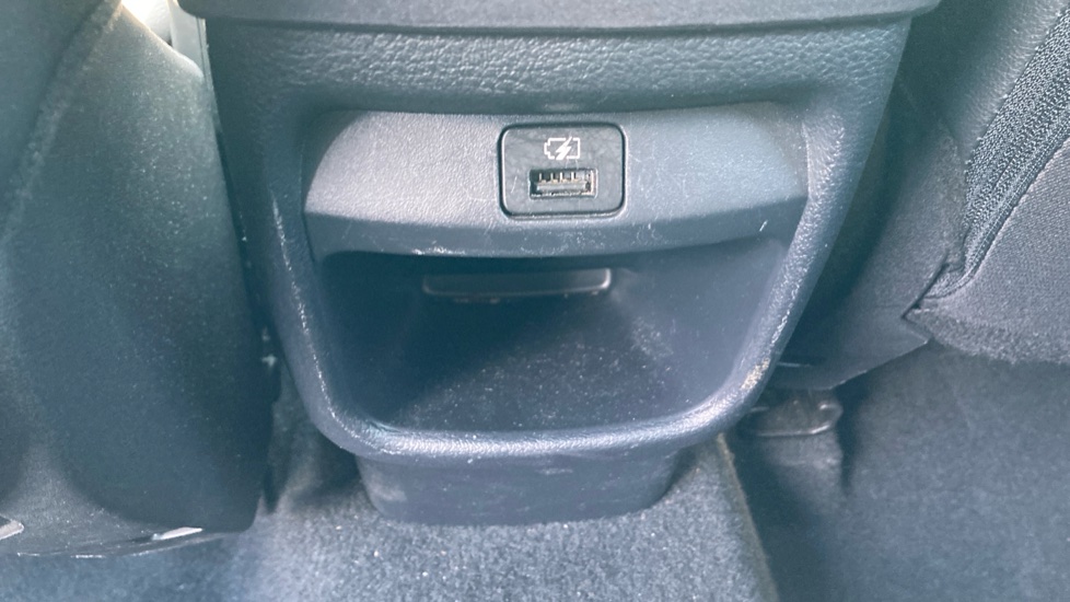 Nissan Juke 1.6 Hybrid N-Connecta 5dr Auto Hybrid Hatchback - Image 32