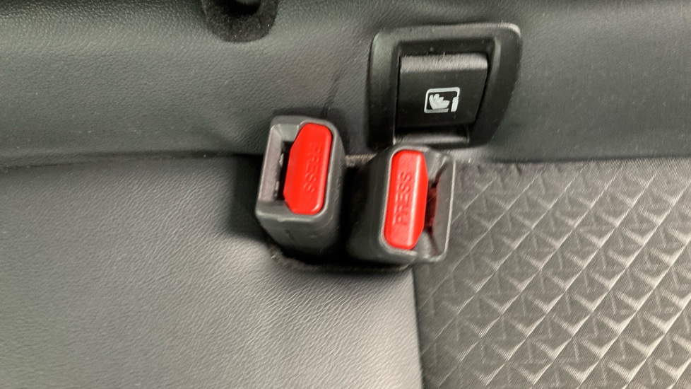 Nissan Juke 1.0 DiG-T 114 N-Connecta 5dr Petrol Hatchback - Image 17