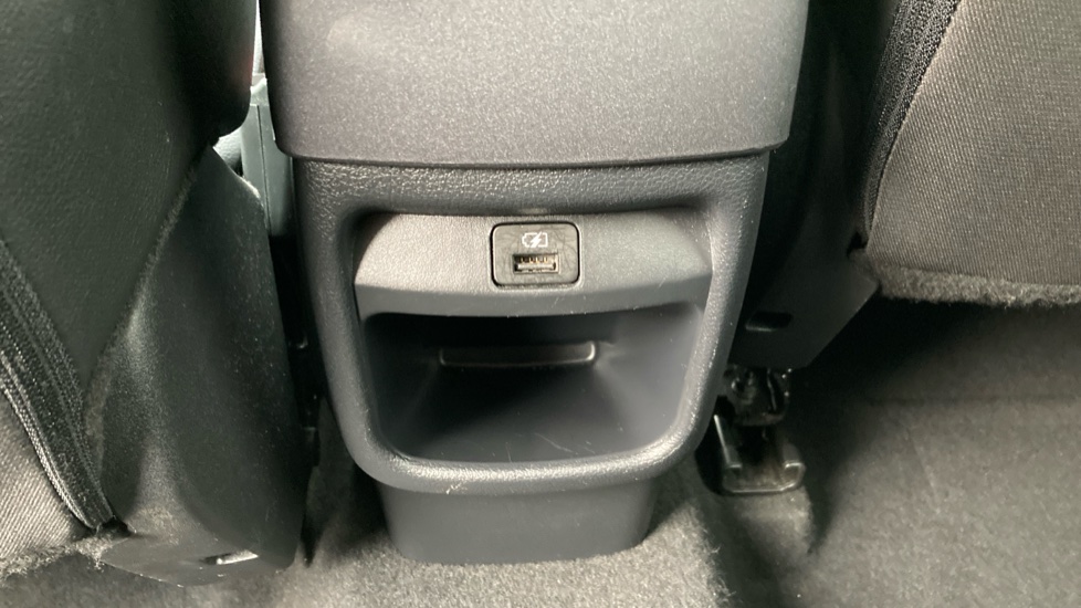 Nissan Juke 1.0 DiG-T 114 N-Connecta 5dr Petrol Hatchback - Image 21